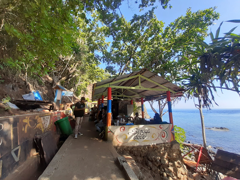 Pantai Pintu Kota Ambon