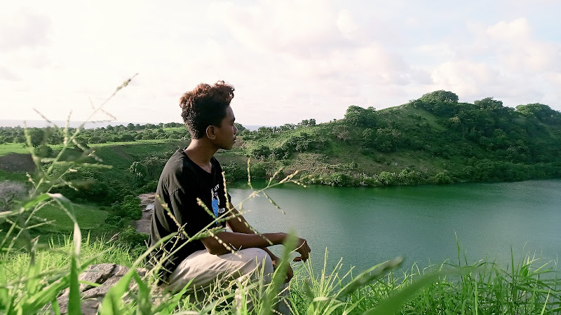 Danau Air Asin Samparong