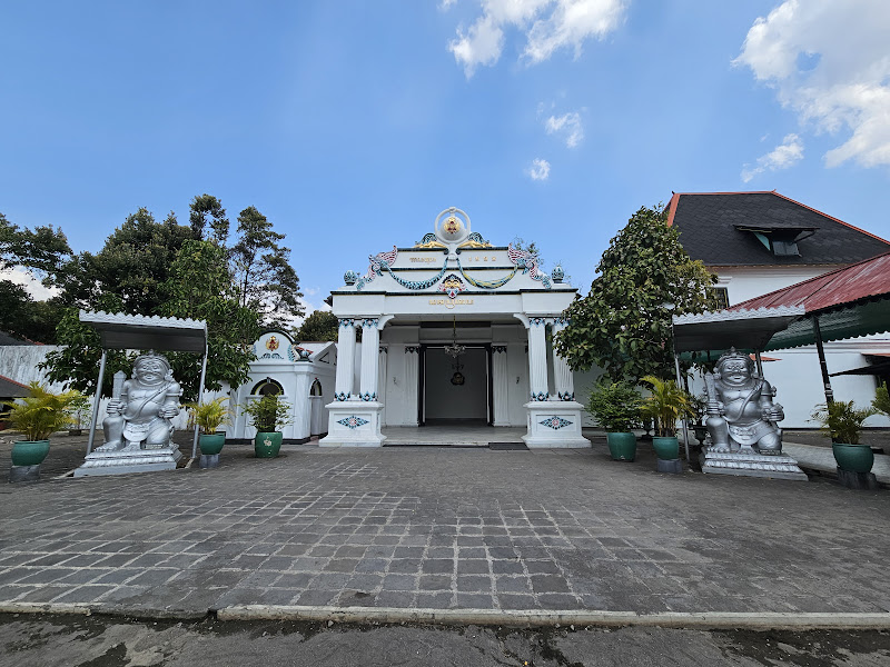 Keraton Ngayogyakarta Hadiningrat