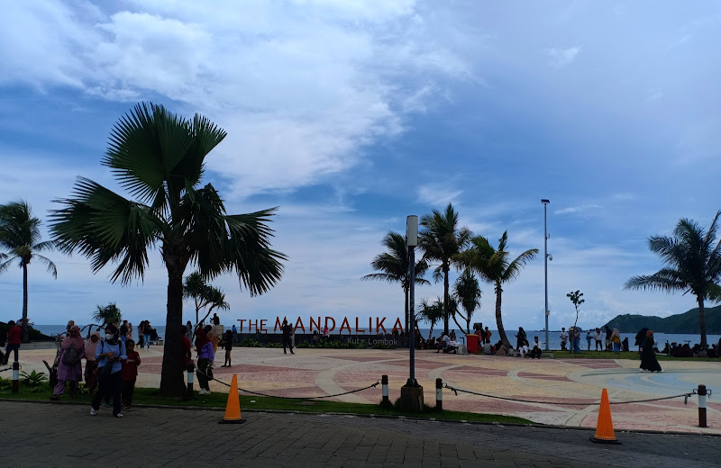 Pantai Kuta Mandalika