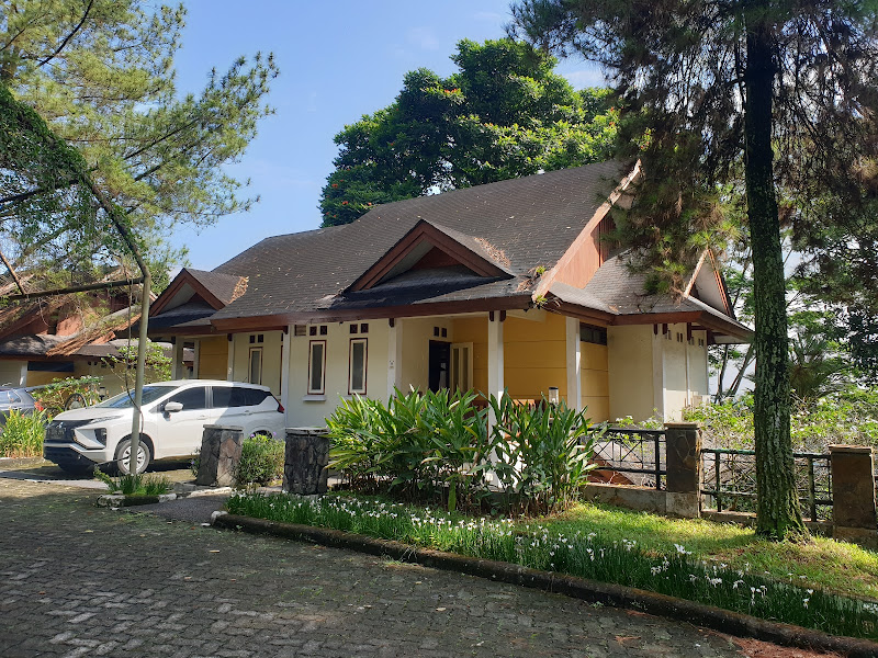 Gunung Geulis Cottage