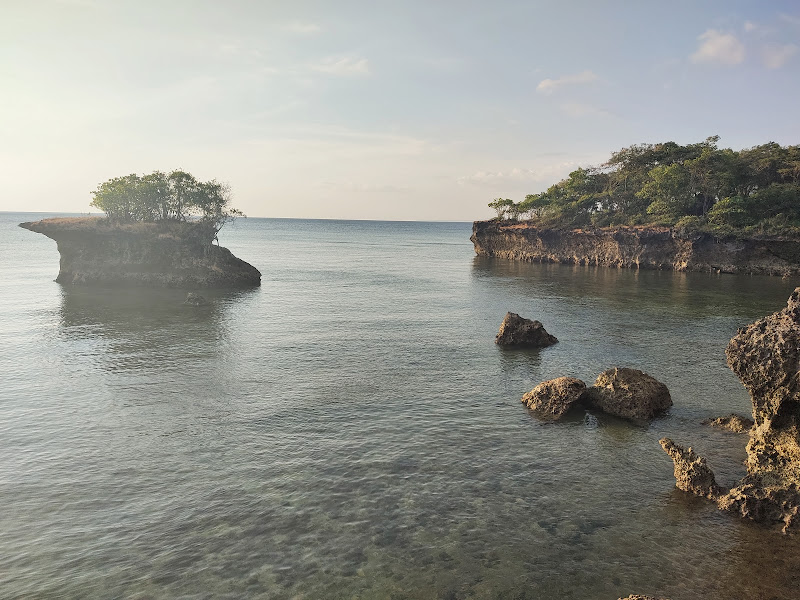 Pantai Wato Wulu Tanah Merah