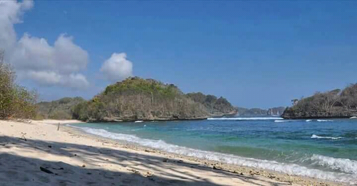 Pantai Kletekan