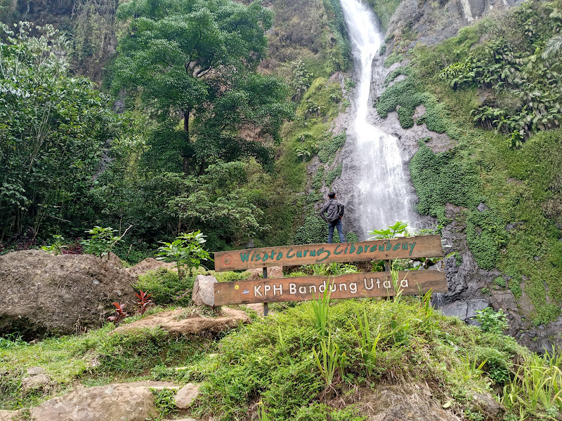 Curug Cibareubeuy