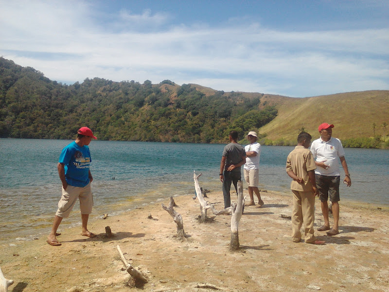 Danau Air Asin Samparong