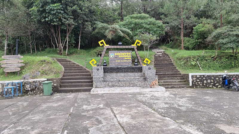 Taman Nasional Kelimutu