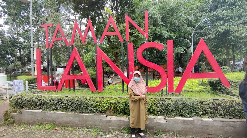 Taman Lansia