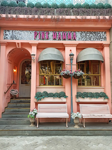 Pink Mamma
