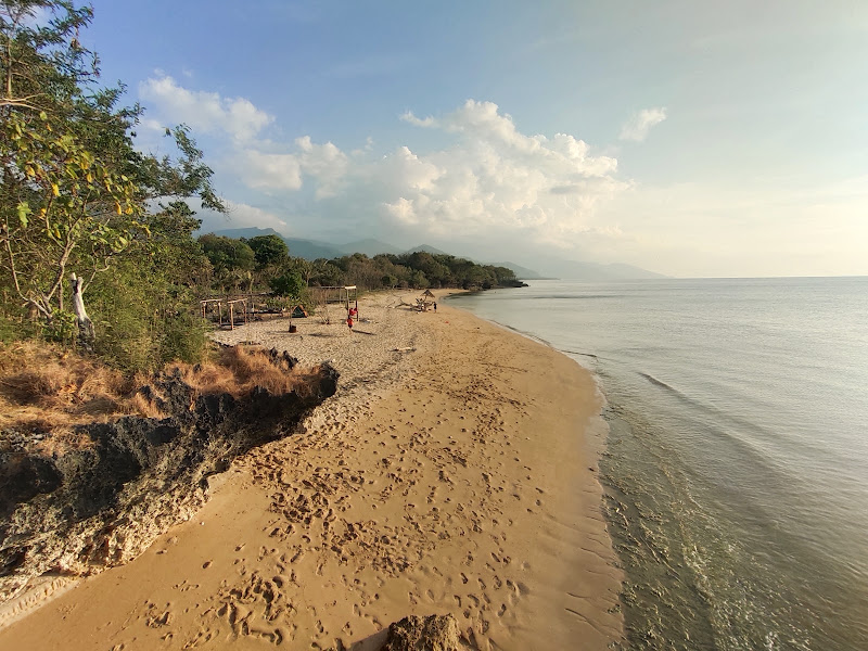 Pantai Wato Wulu Tanah Merah