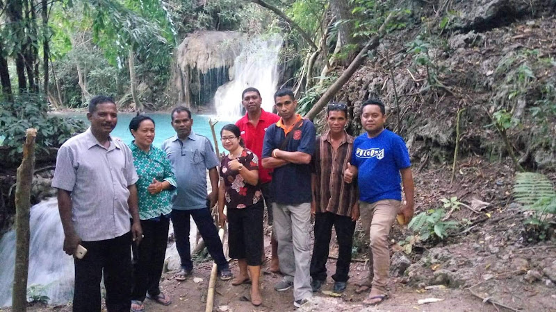 Air Terjun Kolam Jodoh Lewa Tidahu