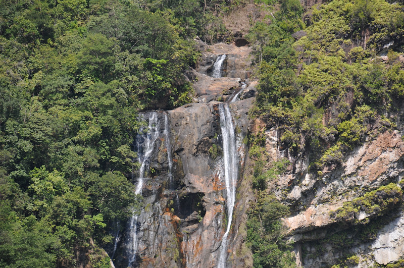 Cunca Rami Waterfall