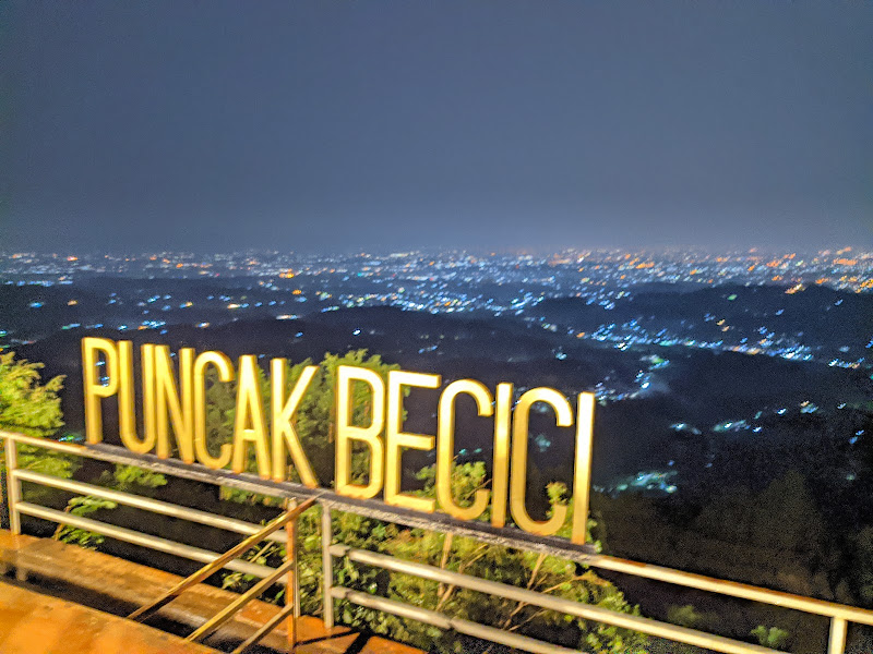 Puncak Pinus Becici Yogyakarta