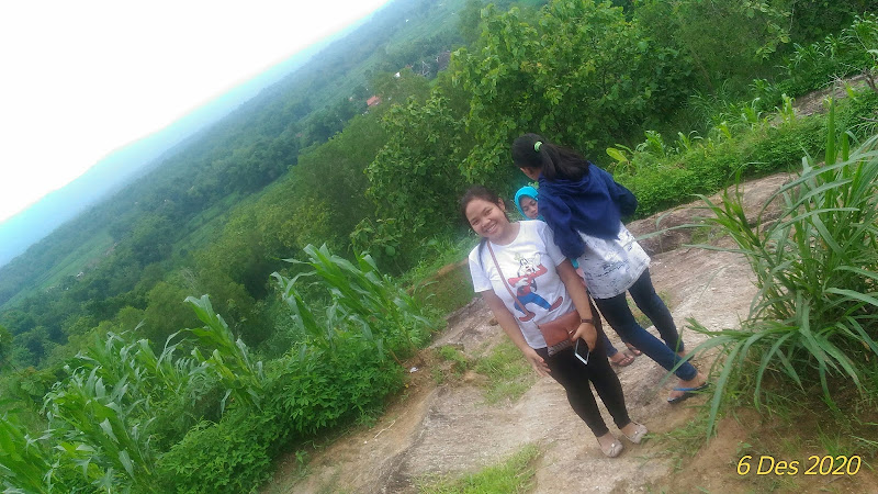 Bukit Watu Keren Gelaran