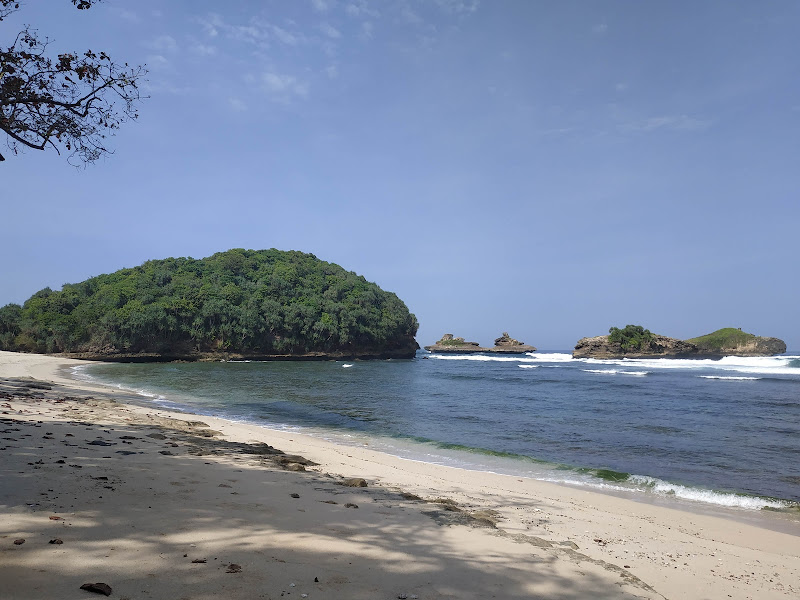 Pantai Dali Putih