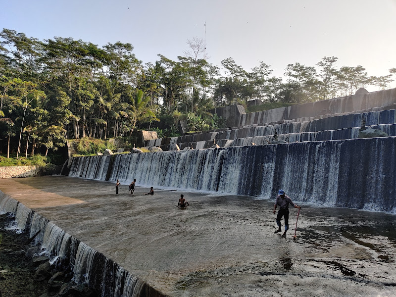 Air Terjun Tujuh Tingkat