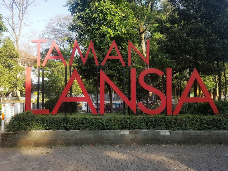 Taman Lansia