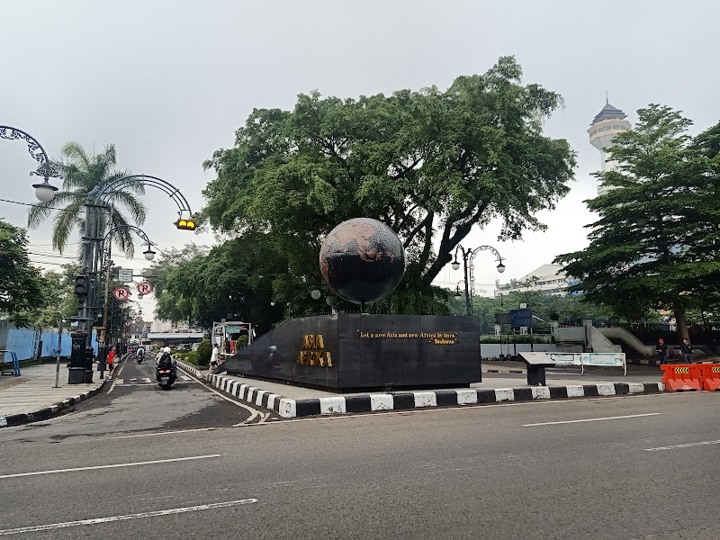 Tugu Asia Afrika