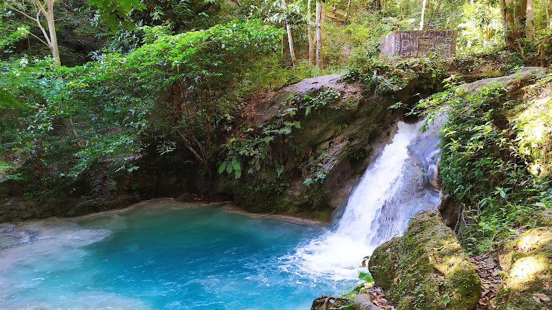 Air Terjun Tesbatan Amarasi Kabupaten Kupang