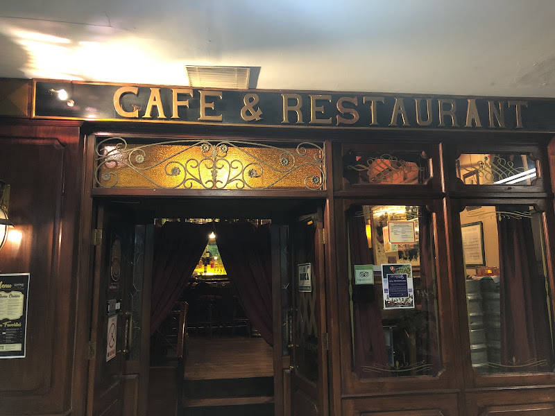 Cafe De Burse