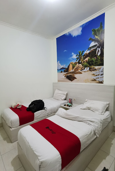 RedDoorz near Mataram University