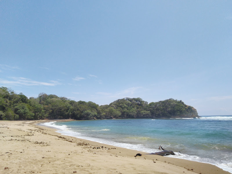 Pantai Bantol