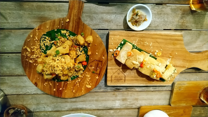 Atap Rumah Cafe